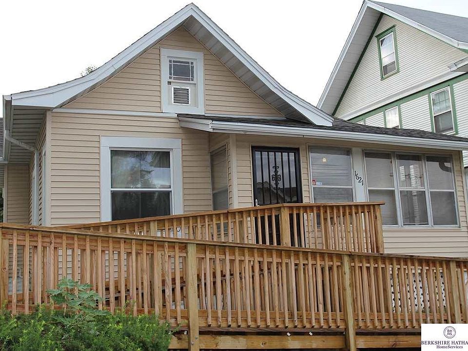 2nd image of 1621 Evans St