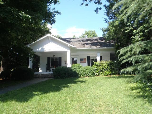 1st image of 225 Rectory Hill Pl SW