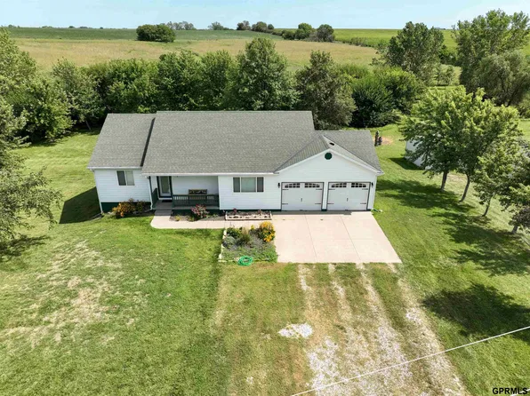 2014 SW 86th Rd, Clatonia, NE 68328