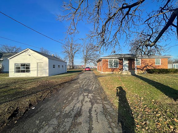 3rd image of 594 Highway 44 W