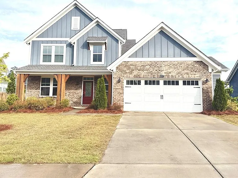 607 Michigan Cir — Photo 1