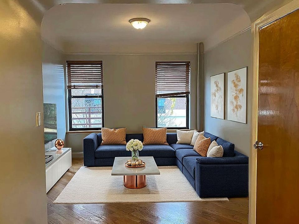 1st image of 2272 1st Ave APT 4