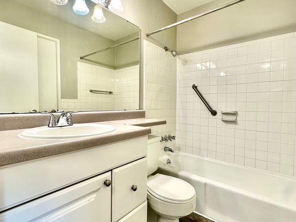 4229 Fatima Dr #3, Saint Louis, MO 63123