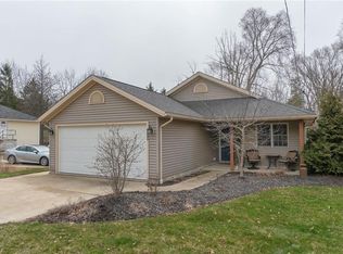 528 E Smith Rd, Medina, OH 44256