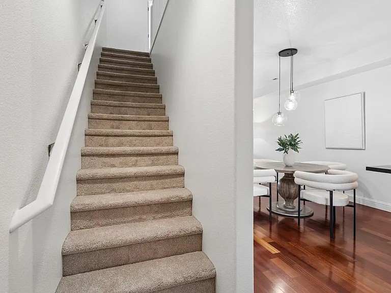 4830 SW View Point Ter — Photo 15