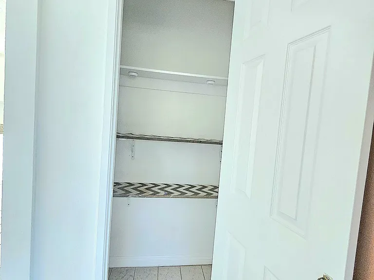 Beach Walk Apartments — Photo 7