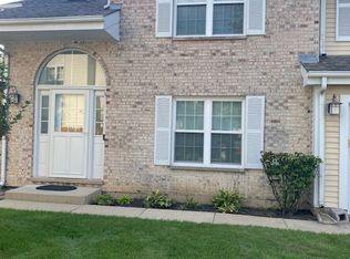 4483 Brighton Ct, Gurnee, IL 60031