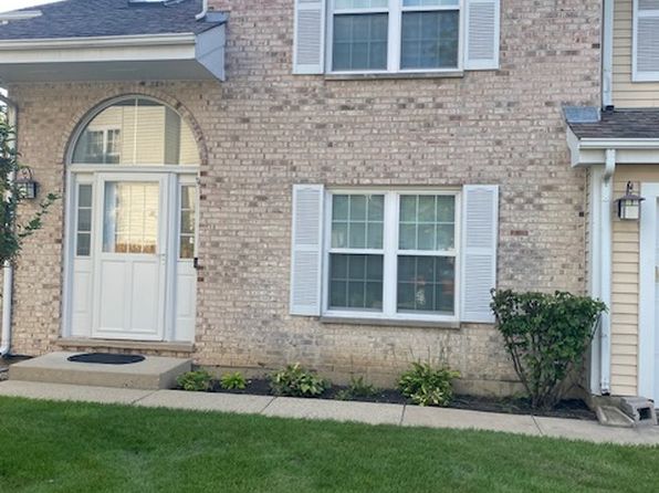 4483 Brighton Ct, Gurnee, IL 60031 – 3-bedroom rental in Gurnee