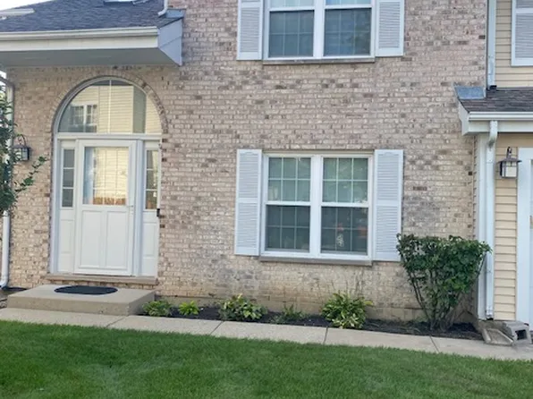 4483 Brighton Ct, Gurnee, IL 60031
