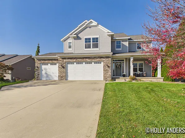 7435 Augusta Ln, Hudsonville, MI 49426