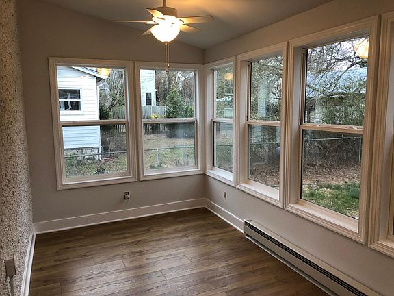 4th image of 502 Maple Ave