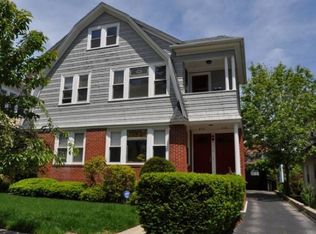 214 6th St, Providence, RI 02906