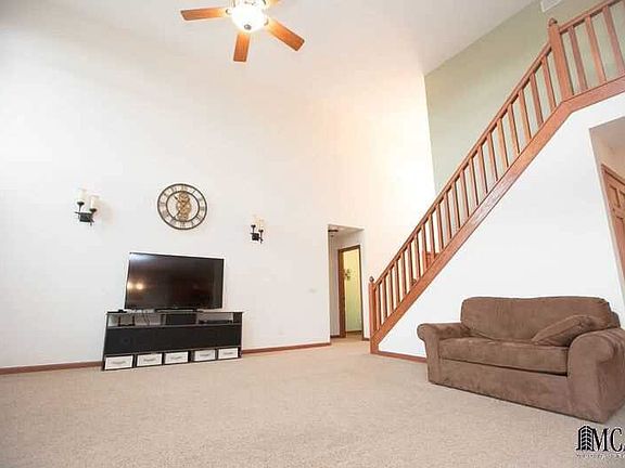 5th image of 8246 Twin Creek Cir