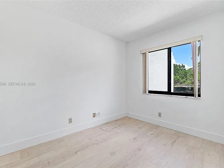 398 Fern Dr #10-6 — Photo 33