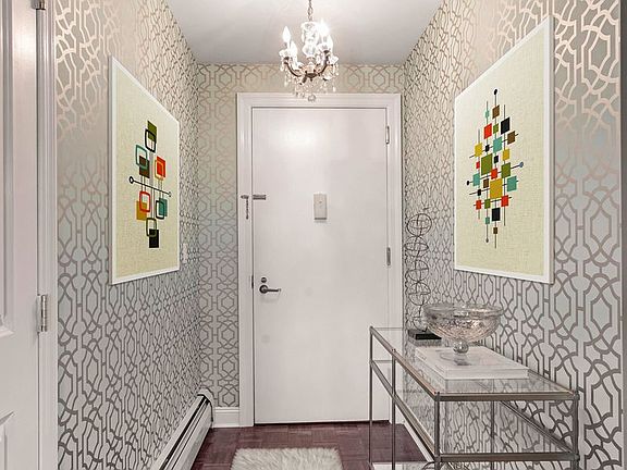 4th image of 156 Sackett St APT 4B