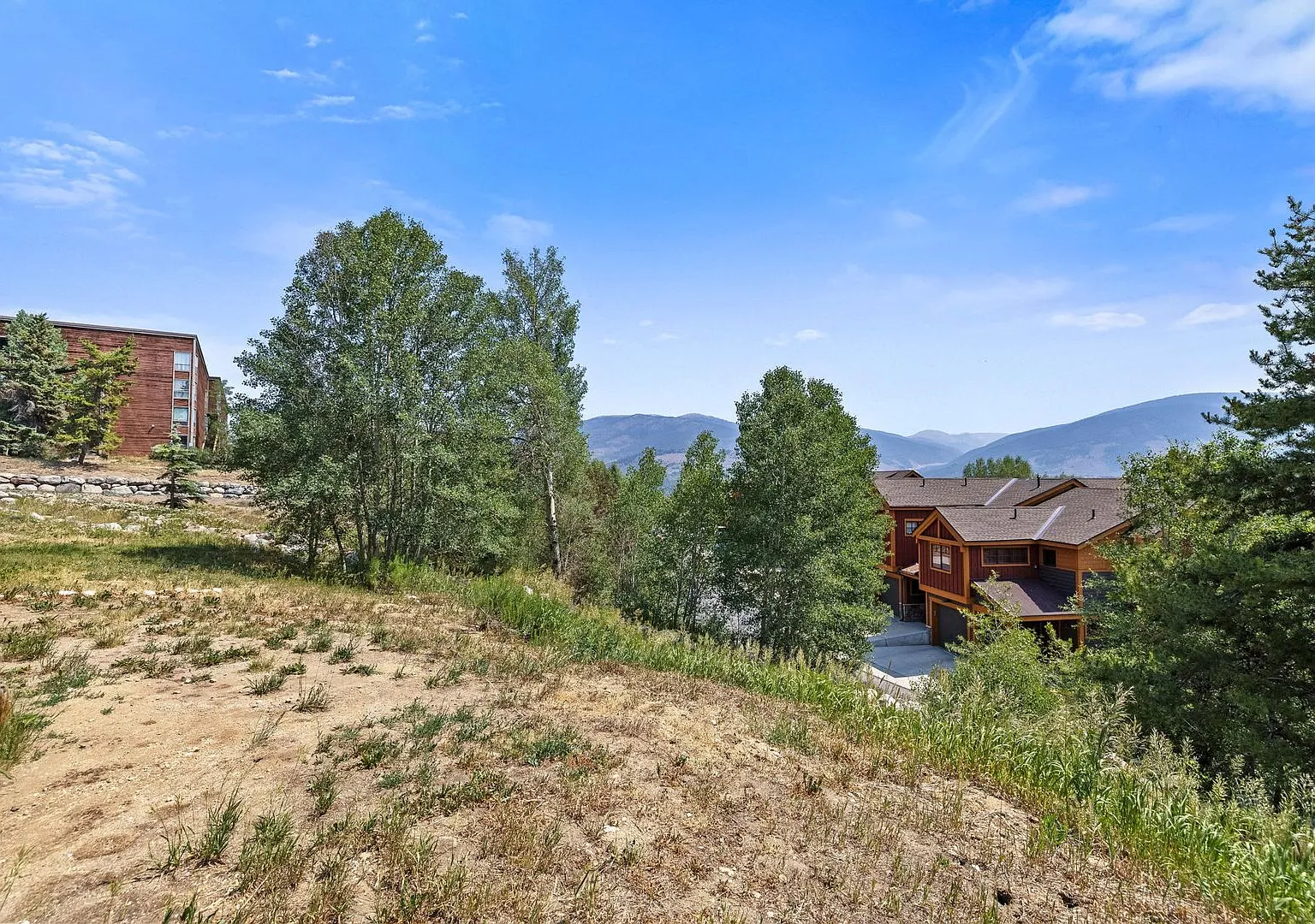 Spacious 3BR/2BA Silverthorne Condo Prime Mountain Location — Photo 2