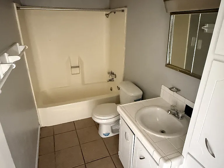 2205 Jennifer Dr #5 — Photo 7
