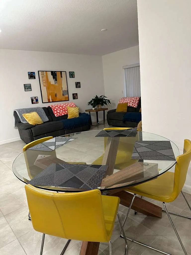 4 bed, 1509 sqft, $2,980 — Photo 4