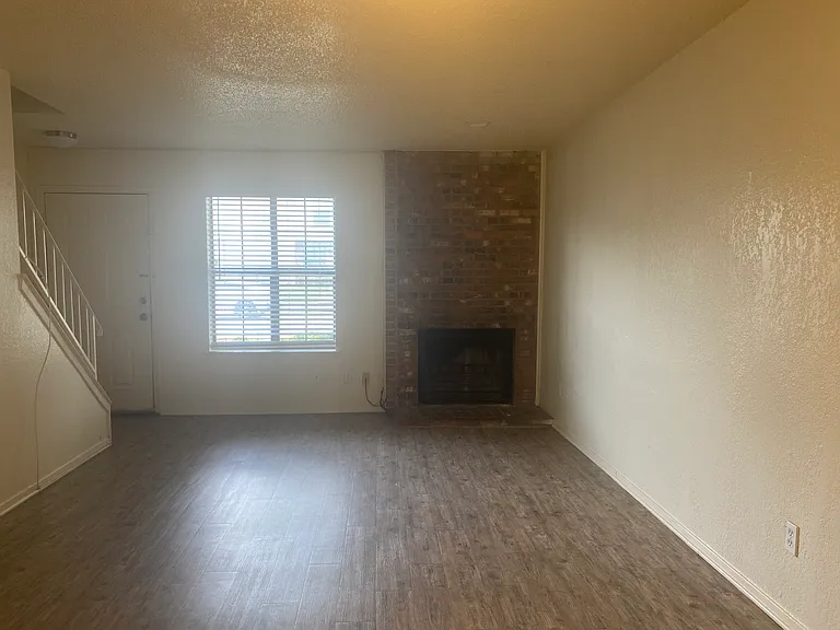 2826 Wimbledon Ct #B — Photo 11