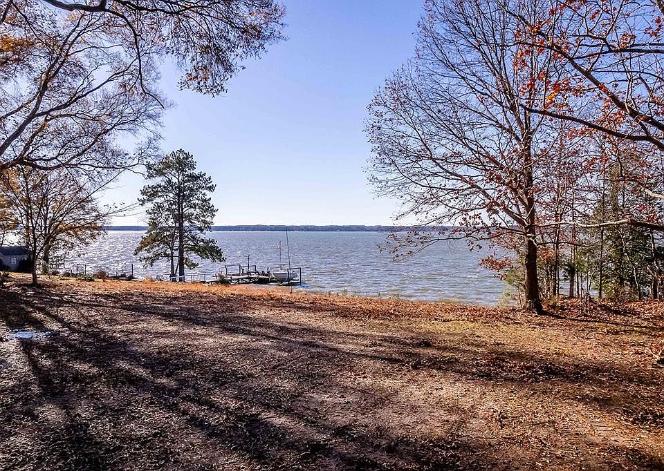 1st image of 203 Crab Pot Ln