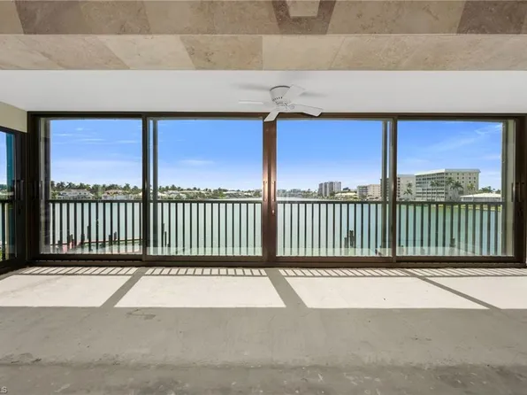 222 Harbour DR #301, NAPLES, FL 34103