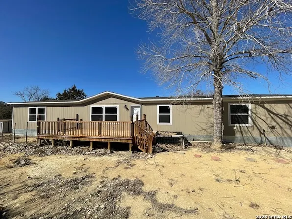 207 Hopi Trail, Bandera, TX 78003
