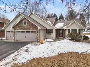 476 Hawthorn Rd, Lino Lakes, MN 55014