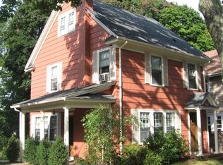 222 8th St, Providence, RI 02906