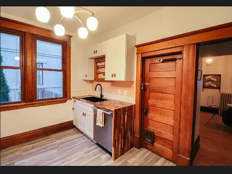3112 Fremont Ave S — Photo 2