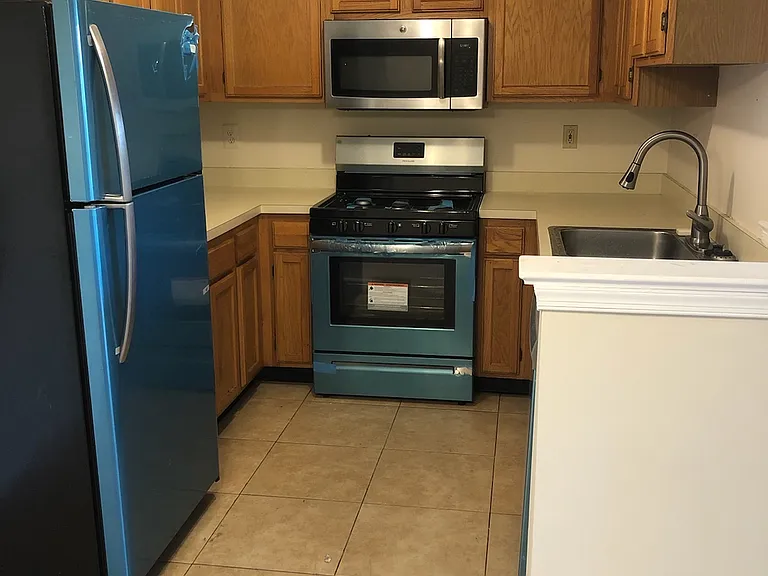 514 Tivoli Ct — Photo 4