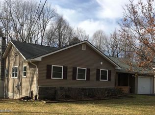 3134 Hemlock Hill Rd, Pocono Pines, PA 18350