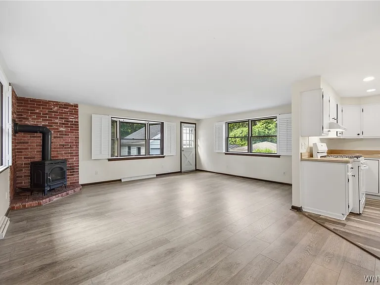 259 California Dr — Photo 14