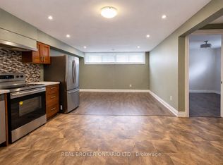 926 Flagship Dr #1, Mississauga, ON L4Y 2J4