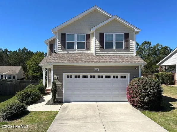 225 Savannah Garden Dr, Carthage, NC 28327