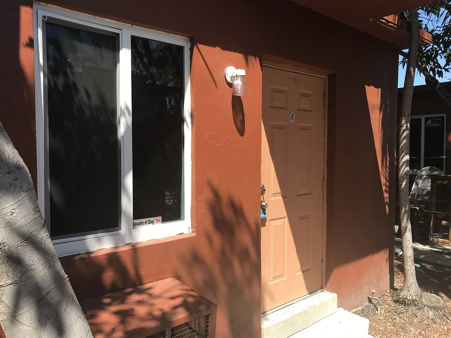 833 Nw 10 Ter - Sunmax — Photo 1