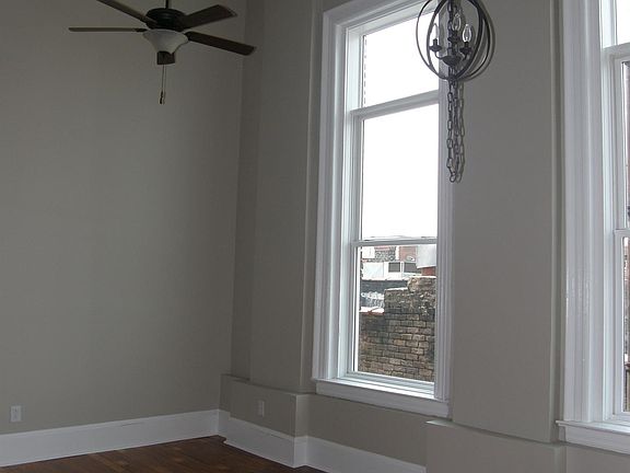 3rd image of 118 N Main St #303