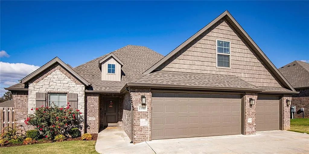 5 bed, 2624 sqft, $2,445 — Photo 1