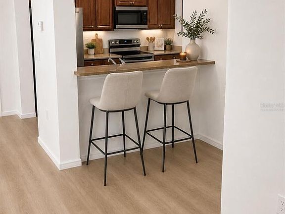 3rd image of 8520 BROKEN WILLOW COURT