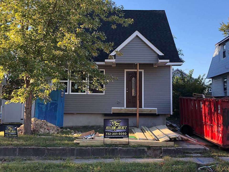 1st image of 39 Pershing Ave