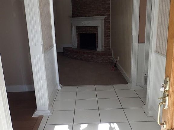 3rd image of 9105 W H Burges Dr