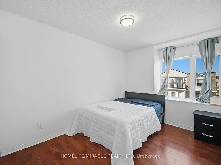3049 Finch Ave W #2002 — Photo 22