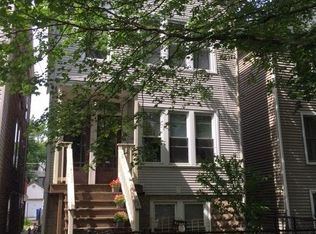 1248 W Wellington Ave, Chicago, IL 60657