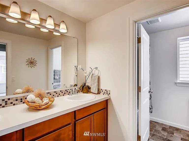 318 SW 106th St — Photo 20