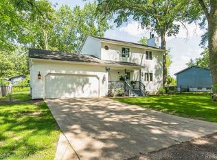 3245 Rio Vista St, Commerce Township, MI 48382