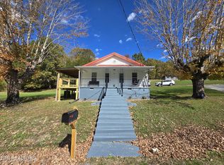 1085 Lick Branch Rd, Ewing, VA 24248