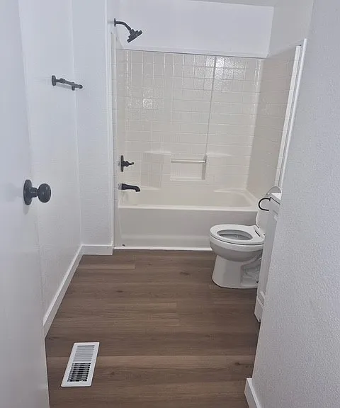 8391 San Fernando Rd #12 — Photo 10