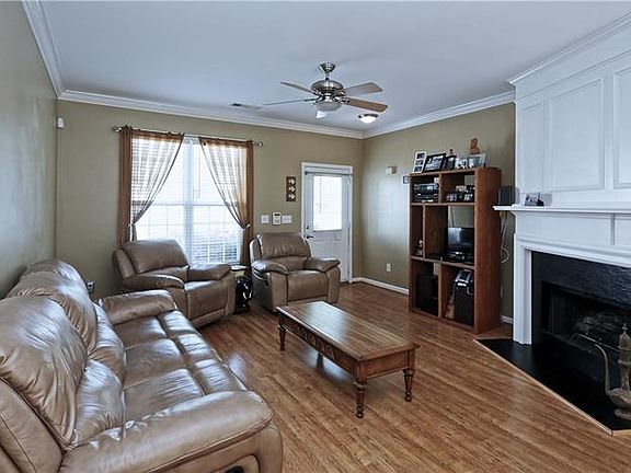 5th image of 261 Devonshire Dr #H