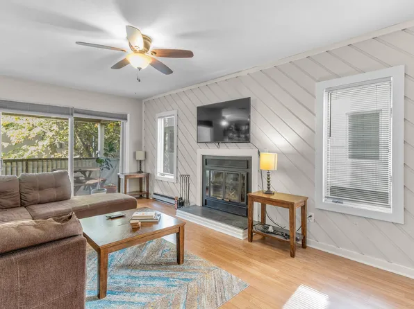2320 Croix Dr, Virginia Beach, VA 23451