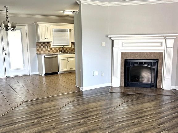 3rd image of 267 Creek View Dr