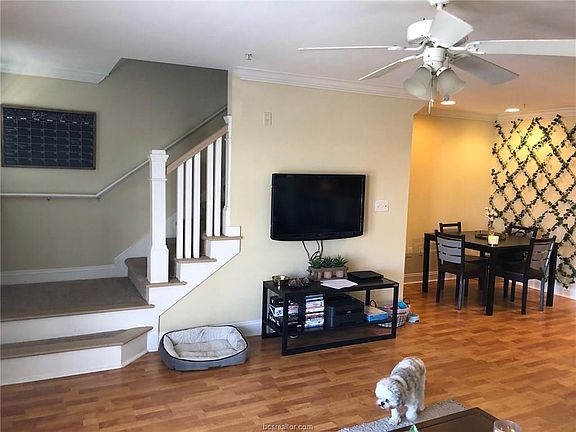 4th image of 1725 Harvey Mitchell Pkwy S APT 1426